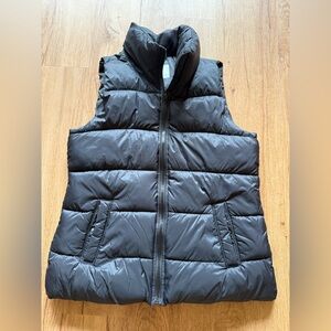 Old Navy Black Quilted Vest Size XS